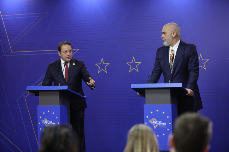 Edi Rama, Albanian Prime Minister, on the right, and Olivér Várhelyi.